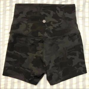 Lululemon Align 4" SHR Camo Grey 6